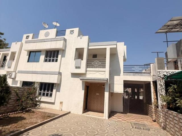 3 BHK Apartment in Nava Naroda for rent Ahmedabad. The reference number is 21286200