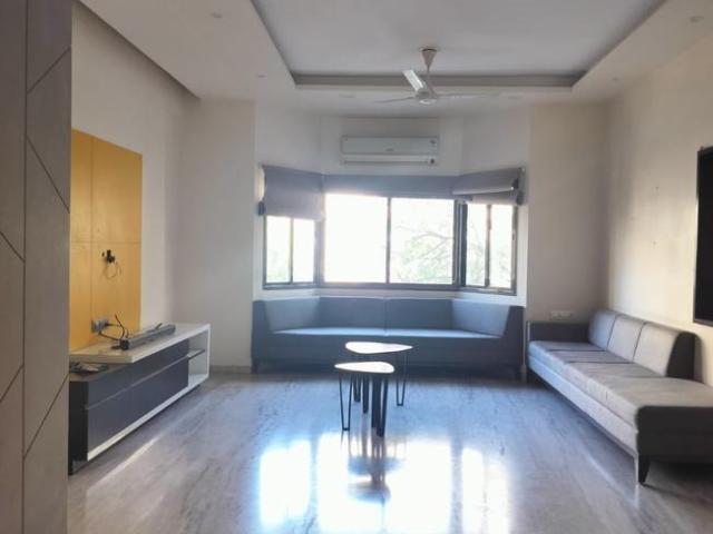 3 BHK Apartment in Navrangpura for rent Ahmedabad. The reference number is 20665215