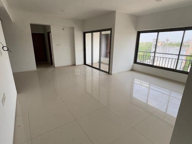 3 BHK Apartment in Navrangpura for rent Ahmedabad. The reference number is 20878998