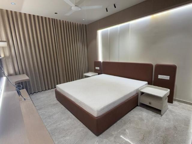 3 BHK Apartment in Navrangpura for rent Ahmedabad. The reference number is 20984104