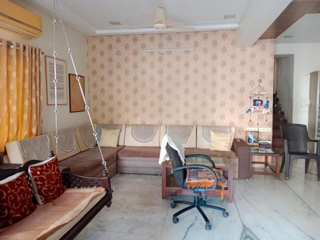 3 BHK Apartment in Navrangpura for rent Ahmedabad. The reference number is 21034046