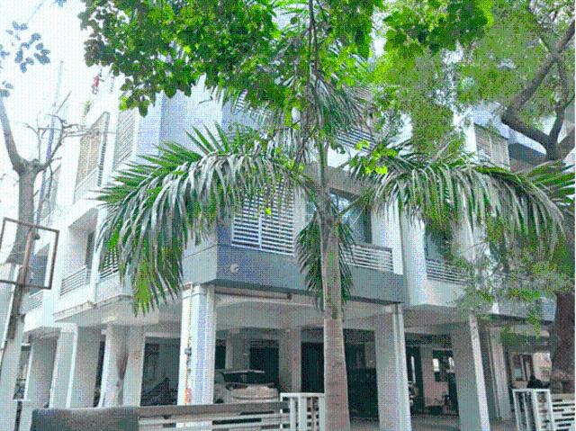 3 BHK Apartment in Navrangpura for rent Ahmedabad. The reference number is 21296199