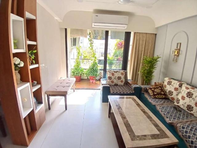 3 BHK Apartment in Navrangpura for resale Ahmedabad. The reference number is 20773865