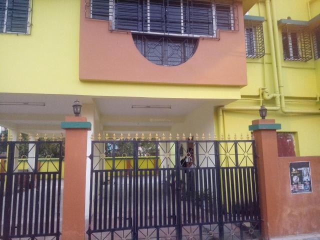 3 BHK Apartment in Nayabad for resale Kolkata. The reference number is 8423734