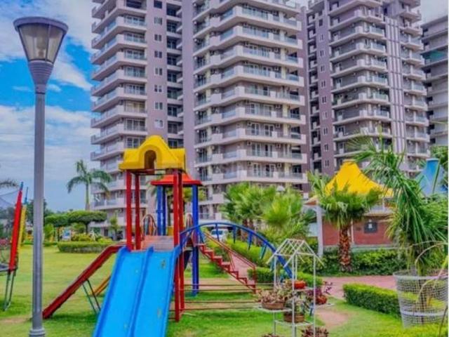 3 BHK Apartment in Nabha for rent Zirakpur. The reference number is 21211337