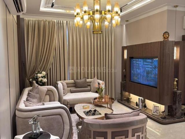 3 BHK Apartment in Nagla for resale Zirakpur. The reference number is 21067523