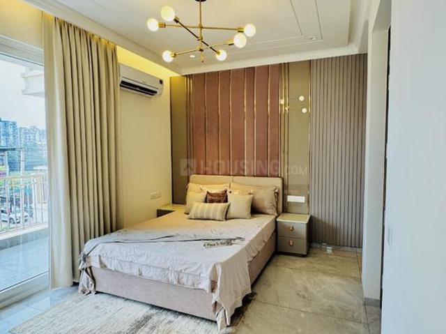 3 BHK Apartment in Nagla for resale Zirakpur. The reference number is 21287085