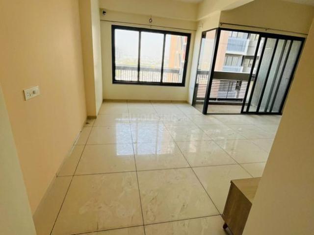 3 BHK Apartment in Naranpura for rent Ahmedabad. The reference number is 19172855