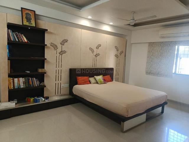 3 BHK Apartment in Naranpura for rent Ahmedabad. The reference number is 19696621