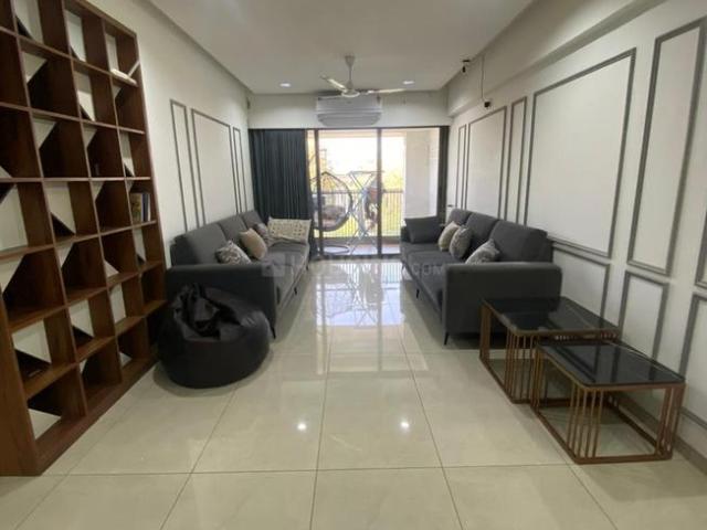 3 BHK Apartment in Naranpura for rent Ahmedabad. The reference number is 20278210
