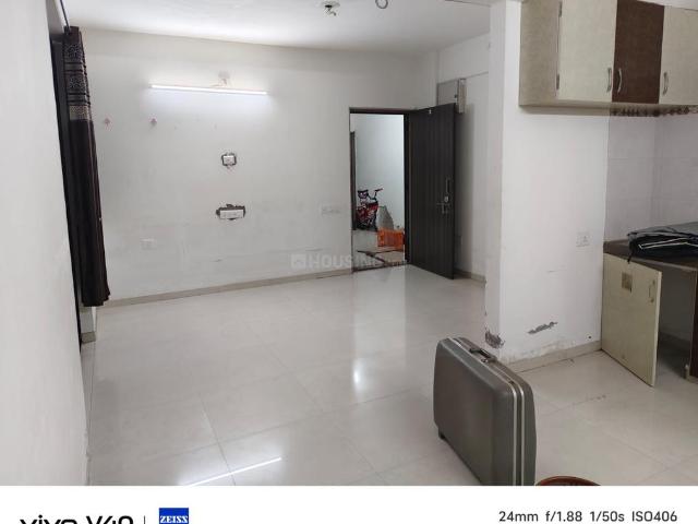 3 BHK Apartment in Naranpura for rent Ahmedabad. The reference number is 20406204