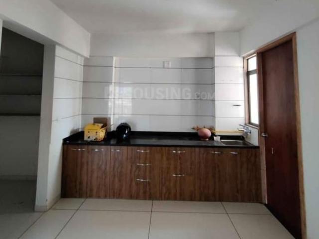 3 BHK Apartment in Naranpura for rent Ahmedabad. The reference number is 20573793