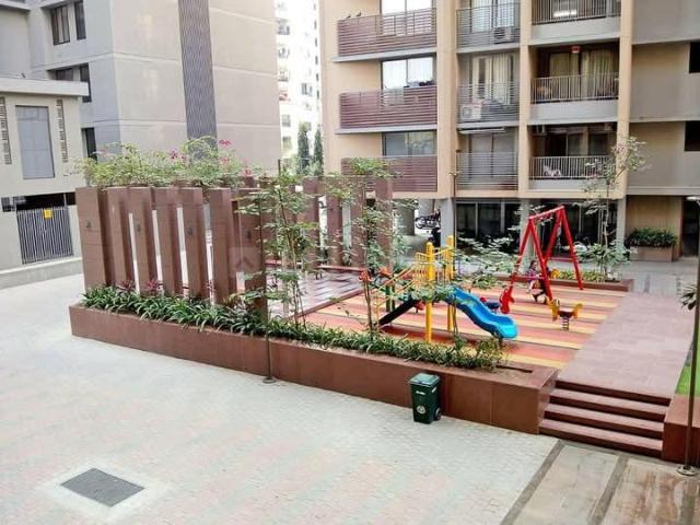 3 BHK Apartment in Naranpura for rent Ahmedabad. The reference number is 20622966
