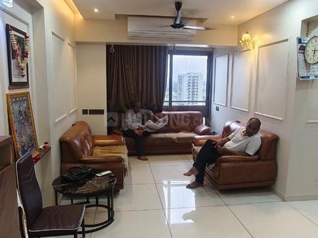 3 BHK Apartment in Naranpura for rent Ahmedabad. The reference number is 20861752