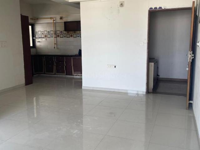 3 BHK Apartment in Naranpura for resale Ahmedabad. The reference number is 20080126