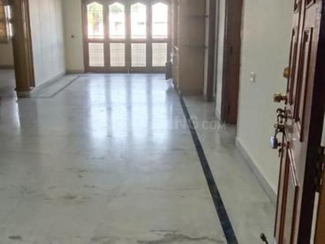 3 BHK Apartment in Narayanguda for rent Hyderabad. The reference number is 17412460