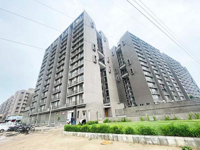 3 BHK Apartment in Narolgam for resale Ahmedabad. The reference number is 20875551