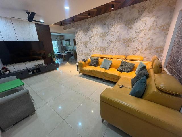 3 BHK Apartment in Narsingi for resale Hyderabad. The reference number is 21225264