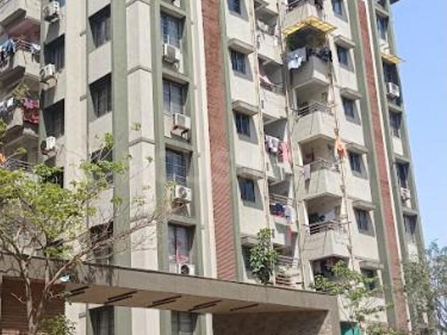 3 BHK Apartment in New Maninagar for rent Ahmedabad. The reference number is 20679256