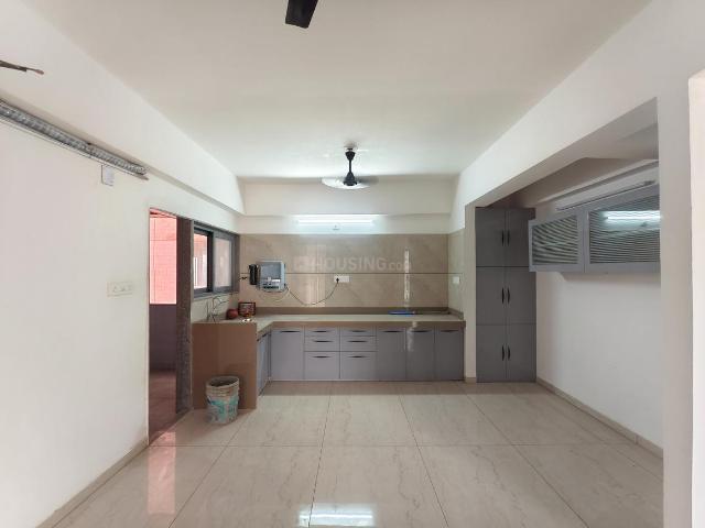 3 BHK Apartment in New Alkapuri for rent Vadodara. The reference number is 20460079