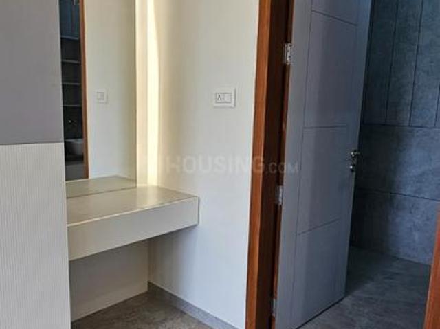 3 BHK Apartment in New Alkapuri for rent Vadodara. The reference number is 21351420