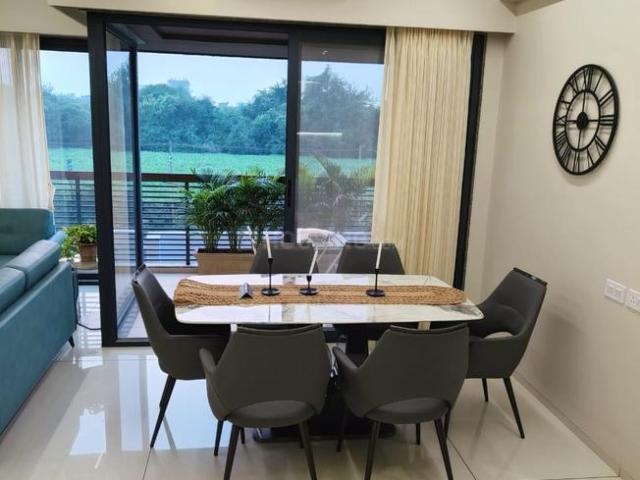 3 BHK Apartment in New Alkapuri for resale Vadodara. The reference number is 20003612