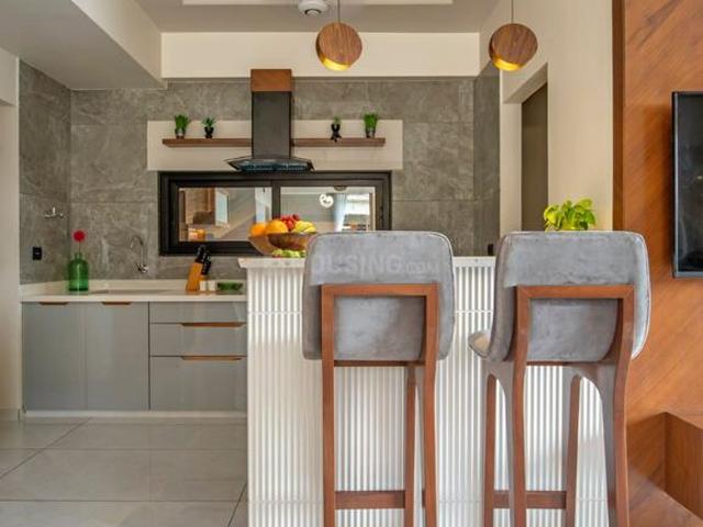 3 BHK Apartment in New Alkapuri for resale Vadodara. The reference number is 20003248