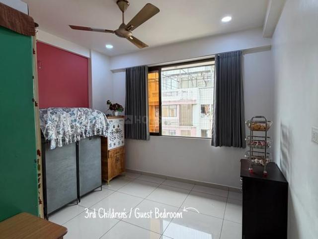 3 BHK Apartment in Nikol for resale Ahmedabad. The reference number is 21070657