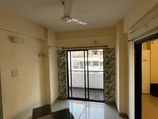 3 BHK Apartment in Nipania for rent Indore. The reference number is 21009689
