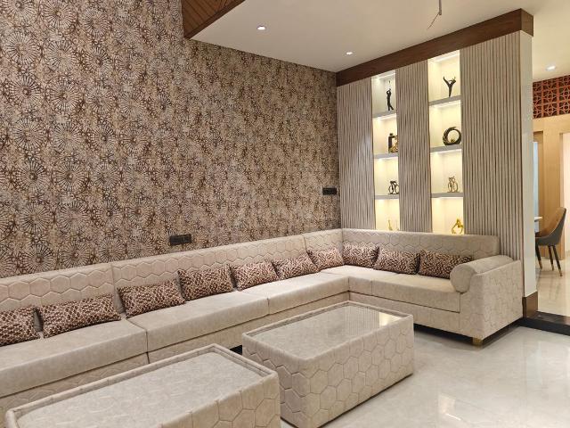 3 BHK Apartment in Nipania for resale Indore. The reference number is 18301087