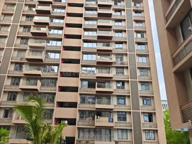 3 BHK Apartment in Nirnay Nagar for rent Ahmedabad. The reference number is 21193250