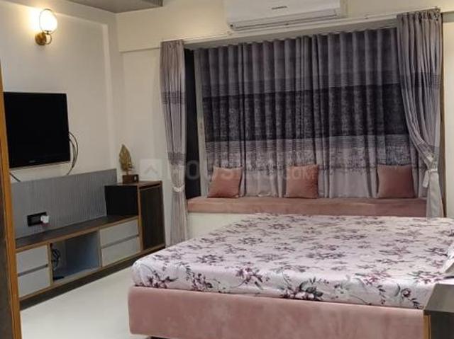 3 BHK Apartment in South Bopal for rent Ahmedabad. The reference number is 11499132