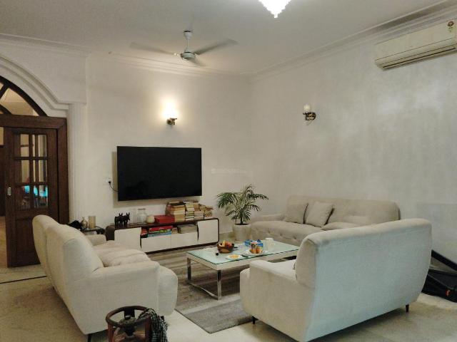 3 BHK Apartment in South Extension II for resale New Delhi. The reference number is 15218066