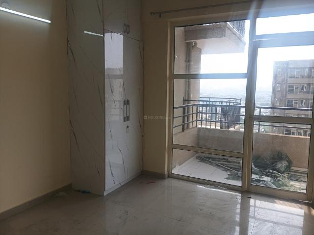 3 BHK Apartment in Southern Peripheral Road for rent Gurgaon. The reference number is 21139175