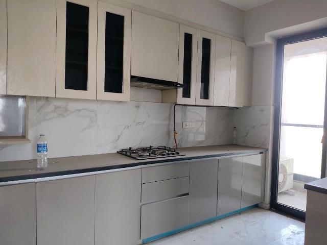 3 BHK Apartment in Southern Peripheral Road for resale Gurgaon. The reference number is 17285888