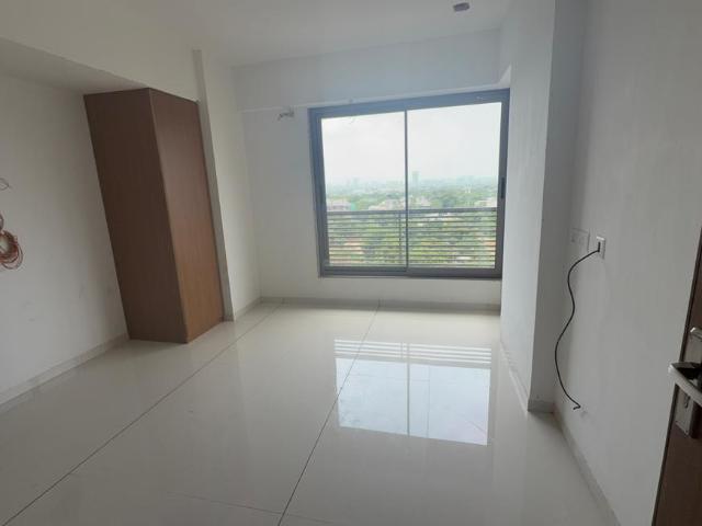 3 BHK Apartment in Sola for rent Ahmedabad. The reference number is 20987492
