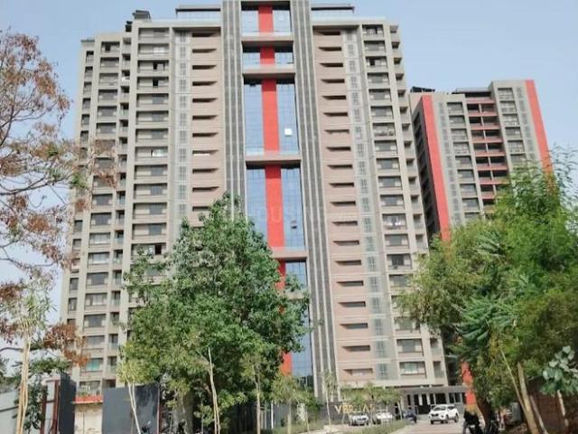 3 BHK Apartment in Sola for rent Ahmedabad. The reference number is 20303599
