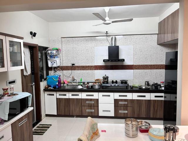 3 BHK Apartment in Sola for resale Ahmedabad. The reference number is 21325550