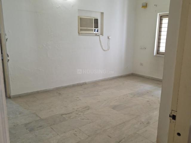 3 BHK Apartment in Satellite for rent Ahmedabad. The reference number is 19748167