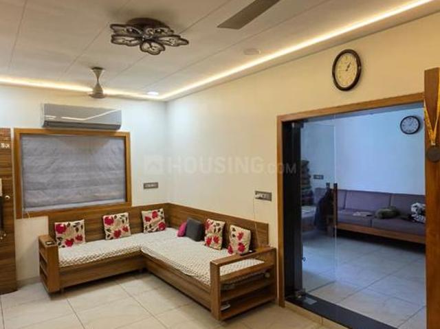 3 BHK Apartment in Satellite for rent Ahmedabad. The reference number is 20062098