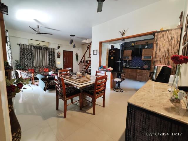 3 BHK Apartment in Satellite for rent Ahmedabad. The reference number is 20636017