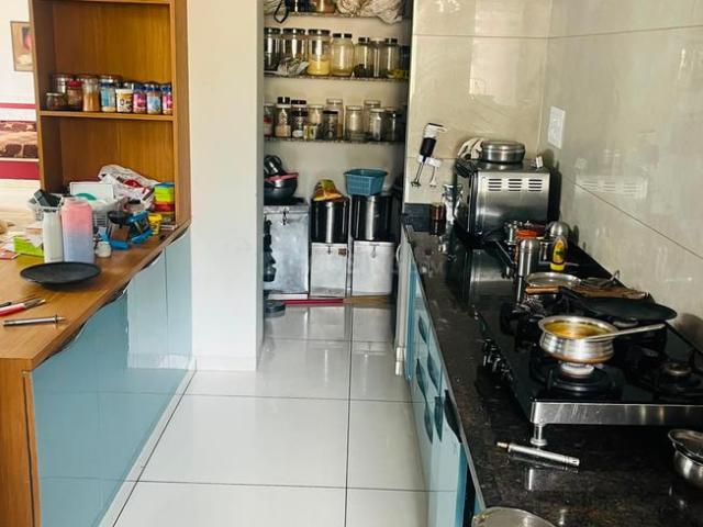 3 BHK Apartment in Satellite for rent Ahmedabad. The reference number is 20773732