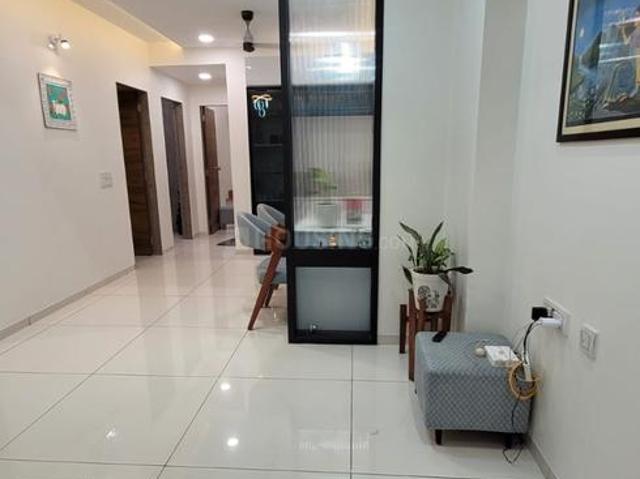 3 BHK Apartment in Satellite for rent Ahmedabad. The reference number is 20848975
