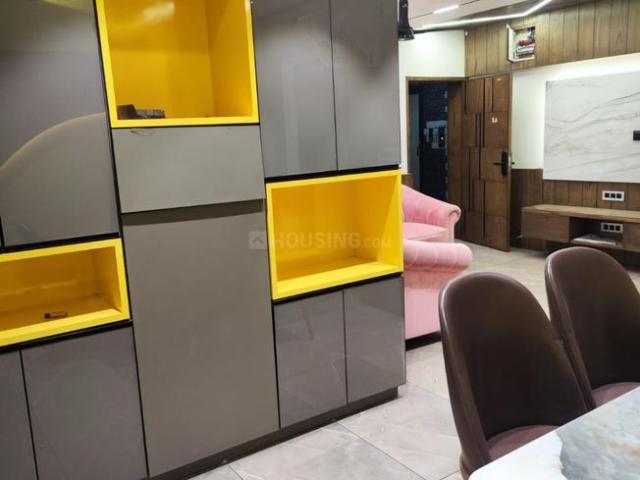 3 BHK Apartment in Satellite for rent Ahmedabad. The reference number is 21015752