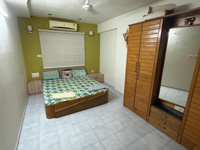 3 BHK Apartment in Satellite for rent Ahmedabad. The reference number is 21192244