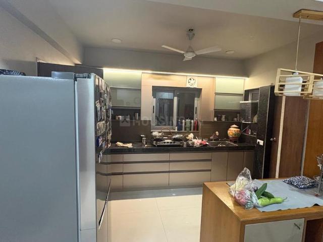 3 BHK Apartment in Satellite for rent Ahmedabad. The reference number is 21311059