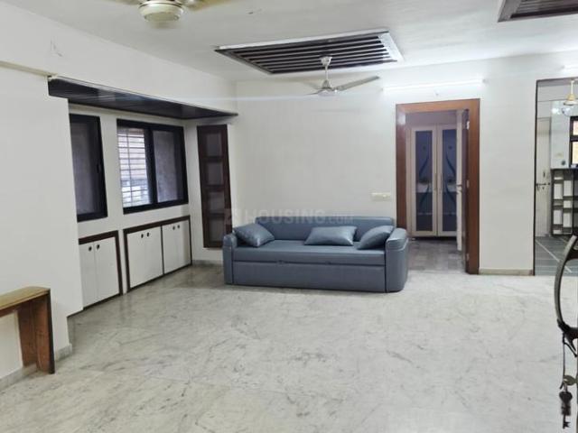 3 BHK Apartment in Satellite for rent Ahmedabad. The reference number is 21316940