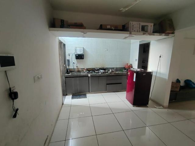 3 BHK Apartment in Satellite for resale Ahmedabad. The reference number is 19601719