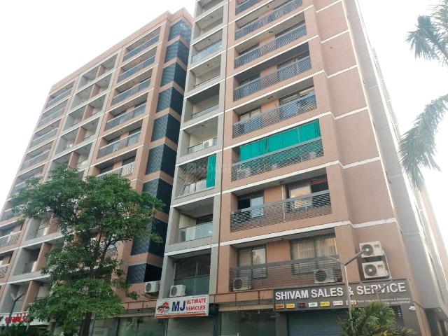 3 BHK Apartment in Satellite for resale Ahmedabad. The reference number is 20526107