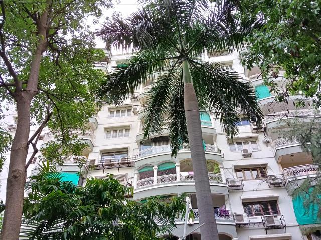 3 BHK Apartment in Satellite for resale Ahmedabad. The reference number is 20617754